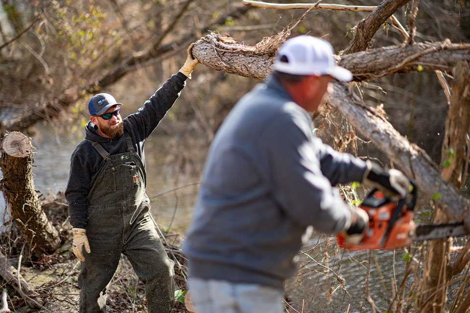 Rural1st_2025_XXXX_Website_HeaderImage_960x640_HurricaneHelene_FINAL Rural 1st customers cut down fallen trees in Tennessee